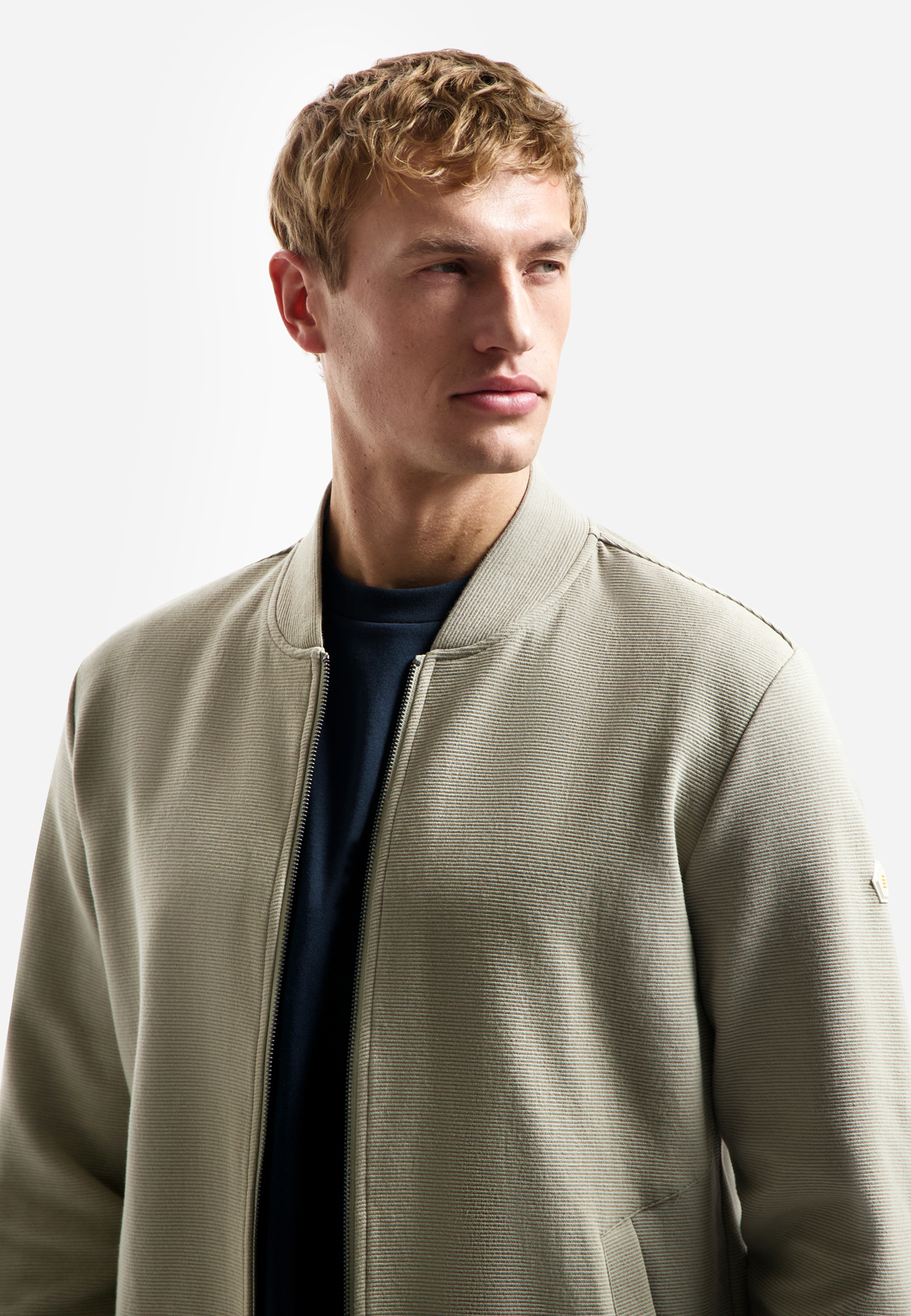 Sweater Full Zipper Relief