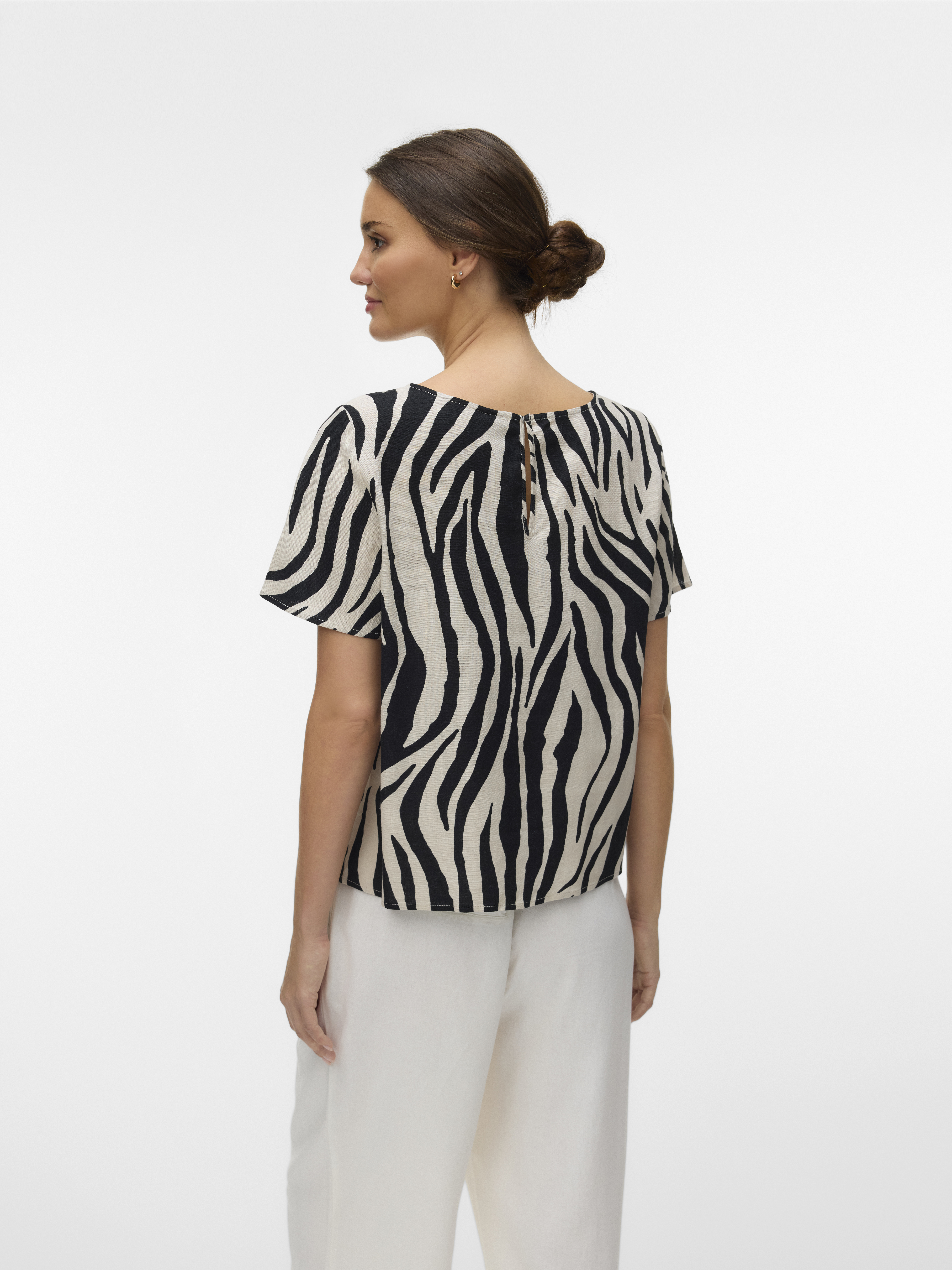 VMMYMILO SS O-NECK TOP WVN GA BOO