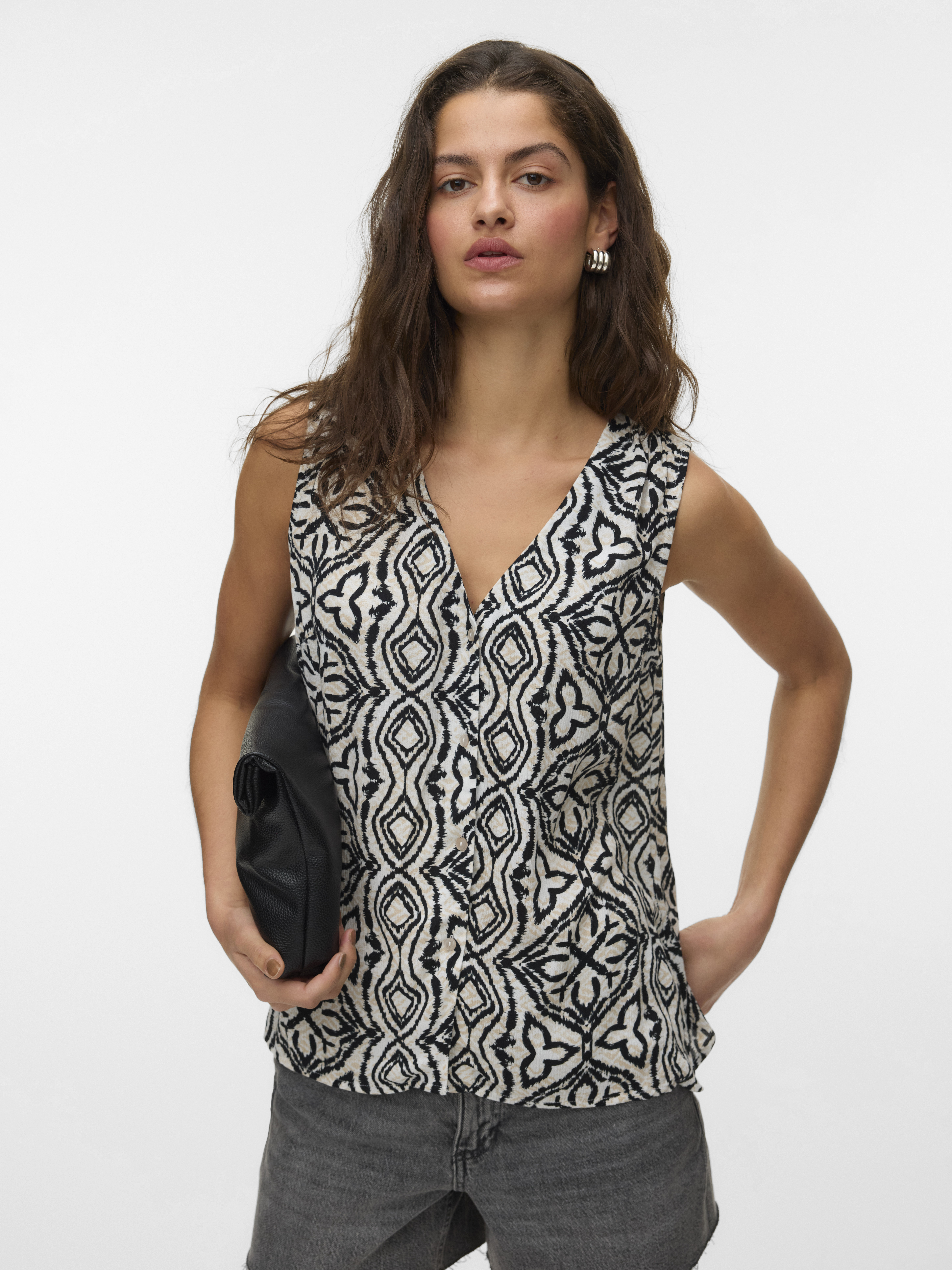 VMMENNY SL V-NECK TOP WVN BOO