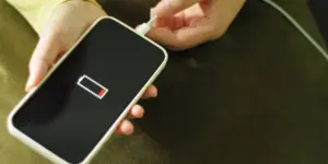 5 работи што ја „јадат“ батеријата: Еве зошто вашиот телефон е секогаш на полнач