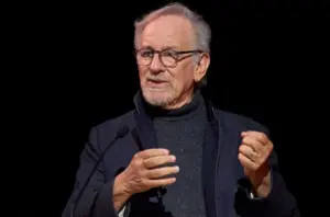 Стивен Спилберг најави нов филм за вонземјани: „Повеќе е вистина отколку фикција“ ВИДЕО