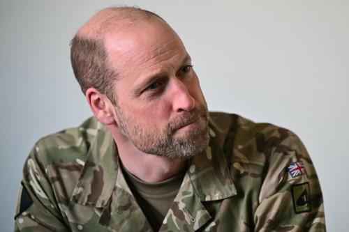 Немилосрдната страна на омилениот принц: Идниот крал на Англија има долга црна листа – секој што ќе се пожали на него добива строга казна