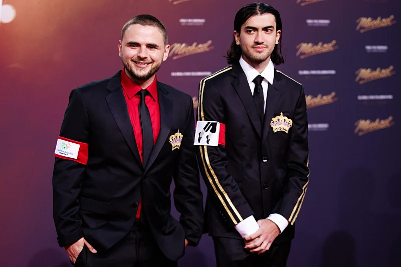 Синовите на Мајкл Џексон јавно по долго време: Тие беа на премиерата на филмот за него (фото)