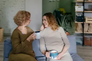 Ист проблем, две сосема различни жени: Еве зошто некои стануваат подобри, а некои огорчени