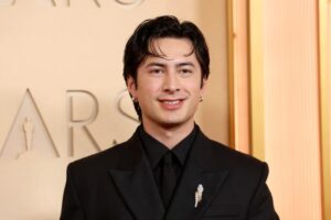 Се појави скандалозна фотографија од познат актер: „Длабоко жалам за тоа“