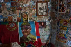 Раул Кастро наполни 95 години, неговиот роденден се слави низ цела Куба