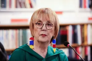 Ведрана Рудан, измачена од борбата со ракот: Не сакам да одам по цвеќиња, сакам да бидам под нив