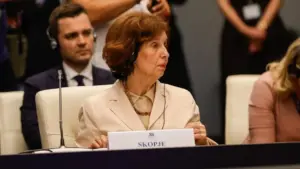 Силјановска-Давкова од Софија: Да се ​​натпреваруваме во знаење и развој, а не во блокади и поделби