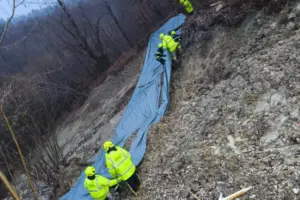 Силна бура ја погоди Словенија: Штетите се мерат во милиони евра, активирани се 50 свлечишта