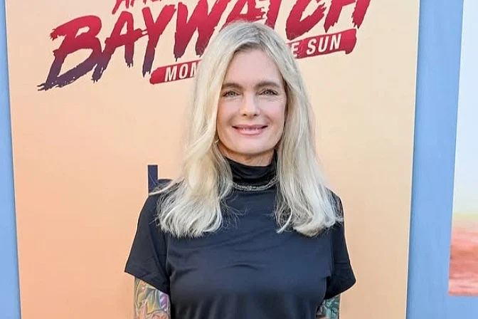 Ѕвездата од „Baywatch“ која се приклучи на OnlyFans на 56-годишна возраст заработува 8.600 евра неделно