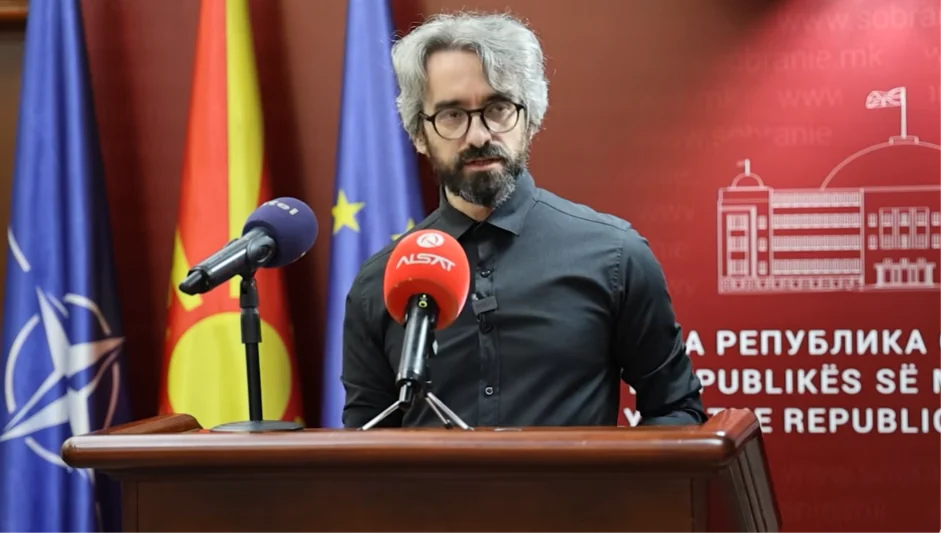 Патриотите од ДПМНЕ ветуваа дека ќе го вратат името, а под нивна власт, македонскиот народ исчезна и остана само „народот на Северна Македонија“, велат од Левица