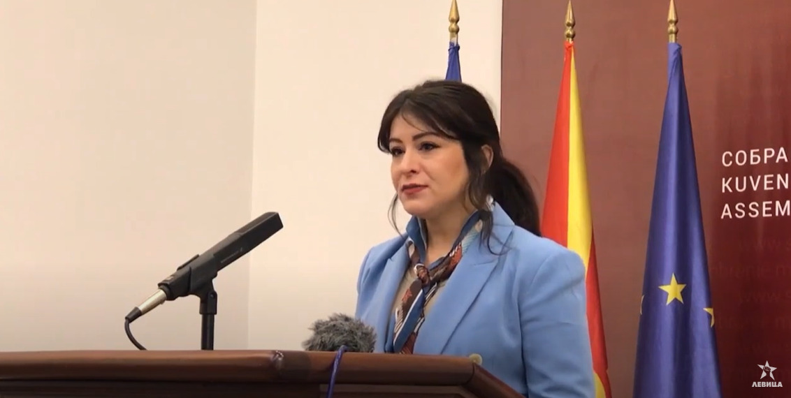Мојсоска: Агенција за храна и ветеринарство три месеци не ги објавува млекарите кои продавале канцерогено млеко, директорот Миланов се занимава со AI-фотографии како му ја бакнуваат раката