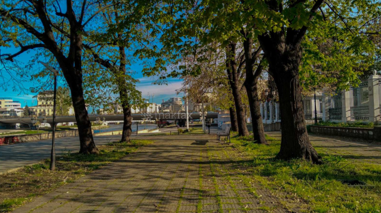 Времето утре – сончево и топло со температура до 36 степени, од среда најавен пороен дожд, грмежи и засилен ветер