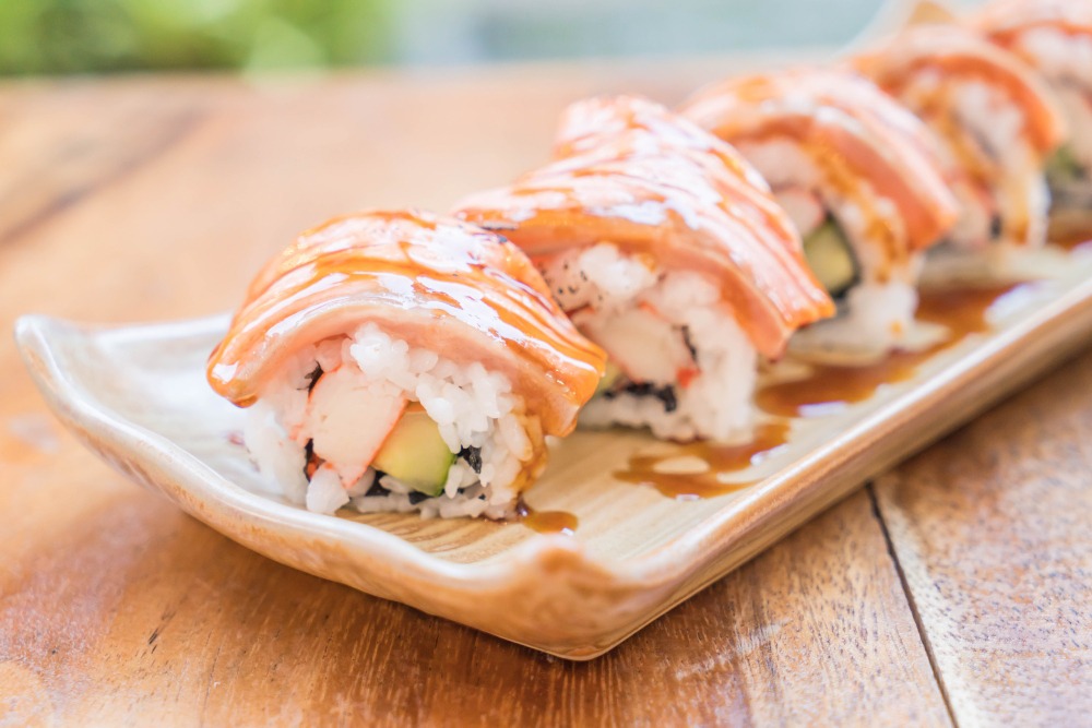 signature_salmon-roll.jpg