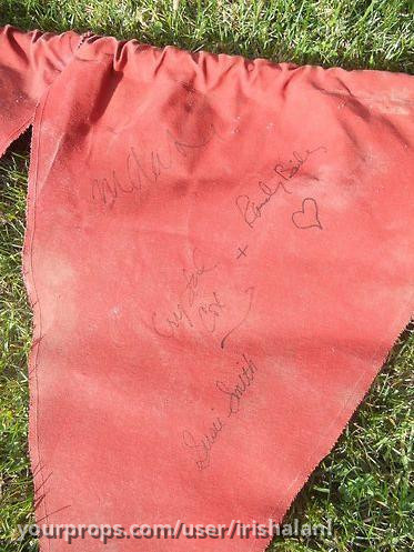 Survivor Gabon - Fang Challenge Flag – Survivor (2000) – image 2