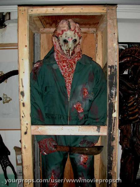 Lifesize Jason Dummy from "Friday the 13th - Jason goes to Hell" – Jason Goes to Hell: The Final Friday (1993) – image 1