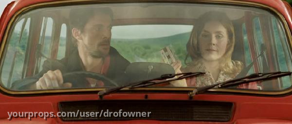 anna's (amy adams)  cassette tape – Leap Year (2010) – image 2