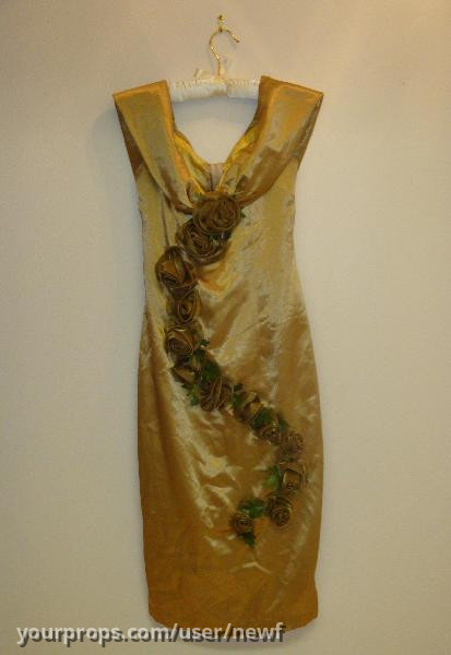 Felicia's (Amanda Crew) Bridesmaid Dress – Sex Drive (2008) – image 1