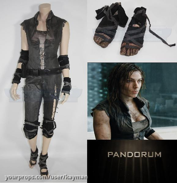 Complete Nadia (Antje Traue) Costume – Pandorum (2009) – image 1