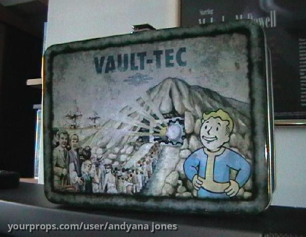 Vault-Tec Lunchbox   (Andyana Jones) – image 1