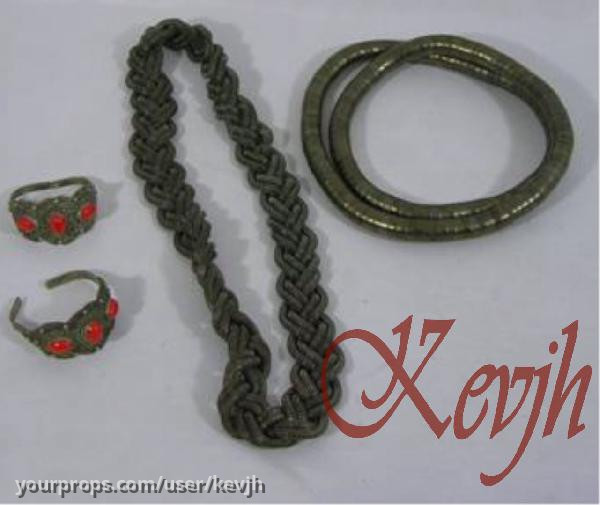 Vampire Aristrocrat Jewelry – Underworld: Rise of the Lycans (2009) – image 1