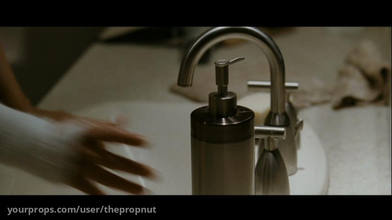 Jessicas' screen used soap dispenser – The Eye (2008) – image 2