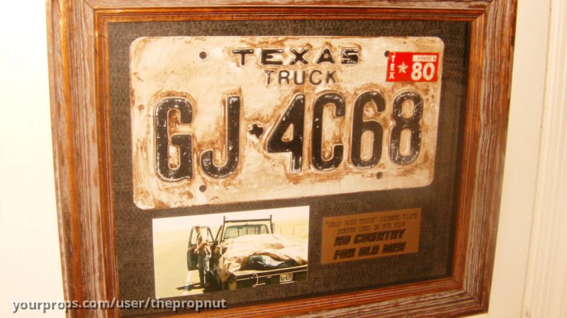 hero-deadbody-truck-license-late-original-movie-props-no-country-for-old-men-2007-yp29210-0