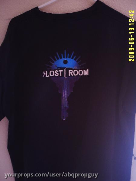Crew T-Shirt – The Lost Room (2006) – image 1