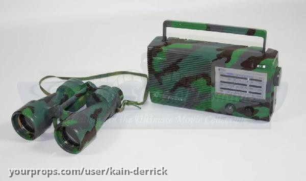 Camouflage Radio and Binoculars – American Pie Presents: Beta House (2007) – image 1