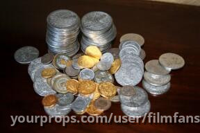assortment-of-screenused-prop-coins-original-movie-props-gangs-of-new-york-2002-yp28296-0