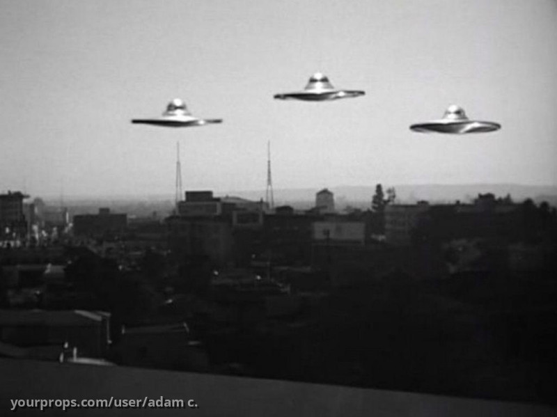 Flying Saucer – Plan 9 from Outer Space in Color (1959) – image 5