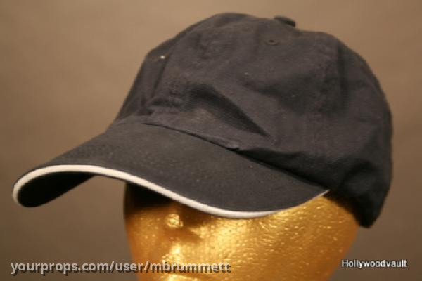 George's (Bill Smitrovich) Screen Worn Hat & Shoes – Seven Pounds (2008) – image 1