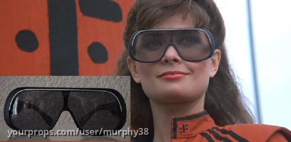 Original V Sunglasses – V (1983) – image 1