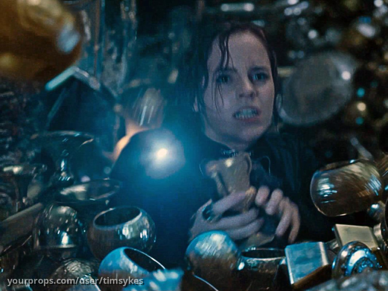 Stunt Hufflepuff Horcrux Cup – Harry Potter and the Deathly Hallows: Part 2 (2011) – image 4