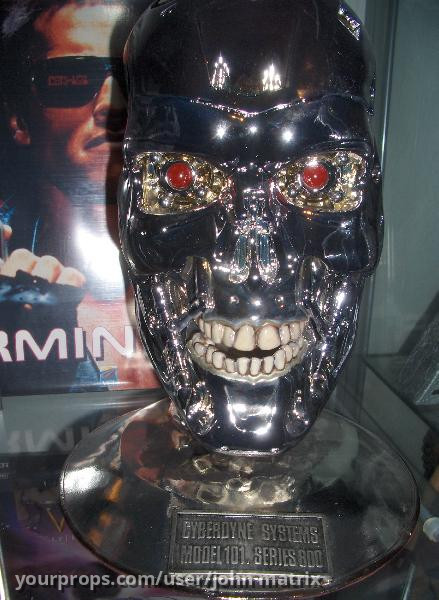 T-800 Endoskeletton Head – Terminator 2: Judgment Day (1991) – image 1