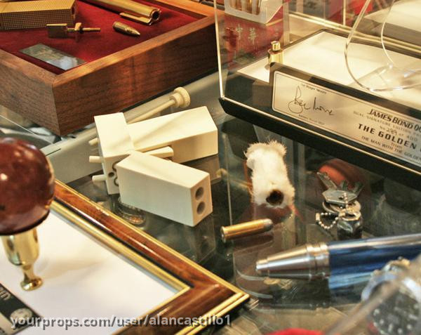 Mitch Leary's Hollow Rabbit Foot Keychain Bullet Holder – In the Line of Fire (1993) – image 3