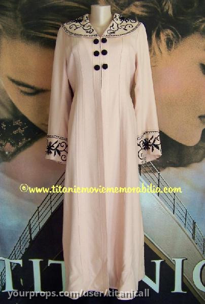 TITANIC - ORIGINAL J. PETERMAN REPRODUCTION of “ROSE’S PINK COAT” – Titanic (1997) – image 1