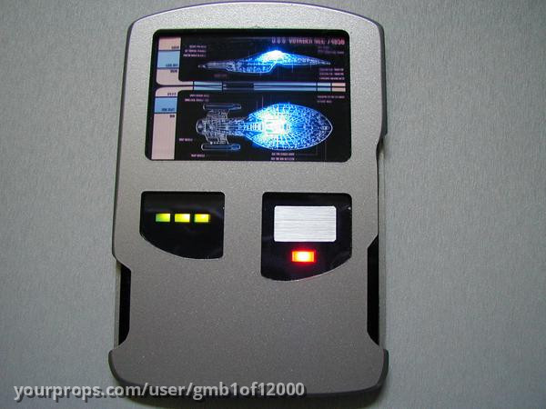 Small Science Diagnostic Padd with (Lights and Sound) – Star Trek: Voyager (1995) – image 1