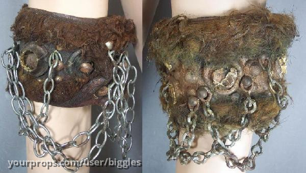 Original Demon Cook Gauntlets – Legend (1985) – image 1
