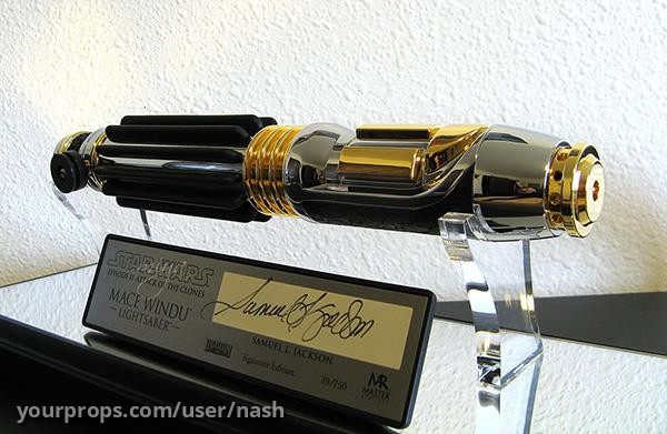 Mace Windu AOTC Lightsaber Signature Edition – Star Wars: Episode II - Attack of the Clones (2002) – image 1