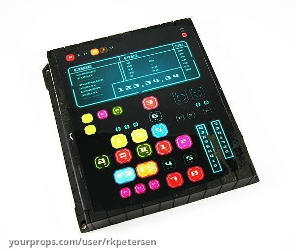 Elysium Doorway Control Panel – Pandorum (2009) – image 1
