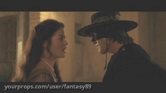 Banderas Zorro mask – The Legend of Zorro (2005) – image 5