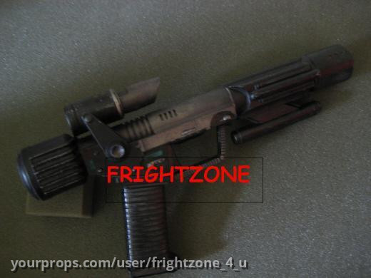 ETERNIAN SOLDIER'S BLASTER – Masters of the Universe (1987) – image 1