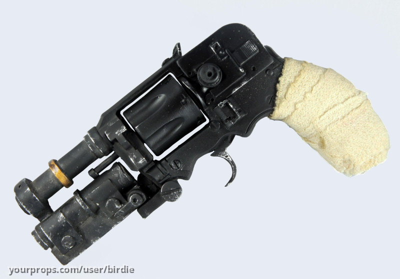 Iria's Pistol – Zeiram (1991) – image 4