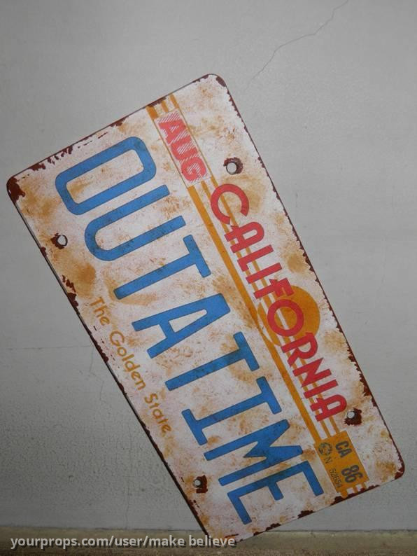 spinning license plate replica – Back to the Future (1985) – image 3