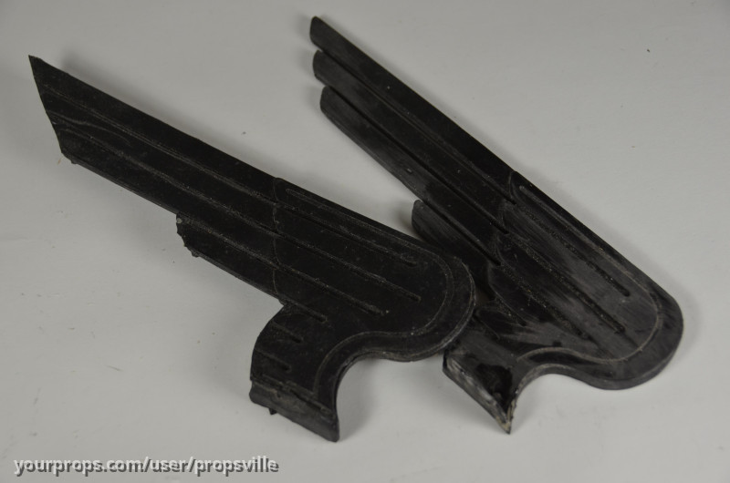 "The Flash" Helmet Wings – Smallville (2001) – image 1