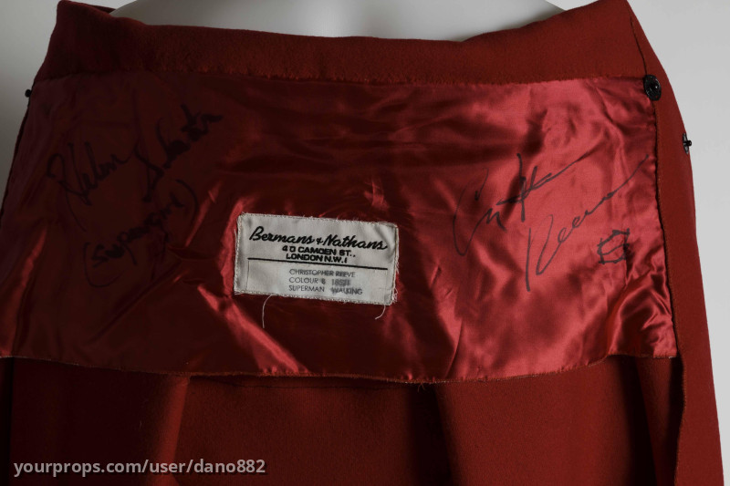 Superman Walking Cape Signed By Christopher Reeve  and Helen Slater – Superman (1978) – image 3