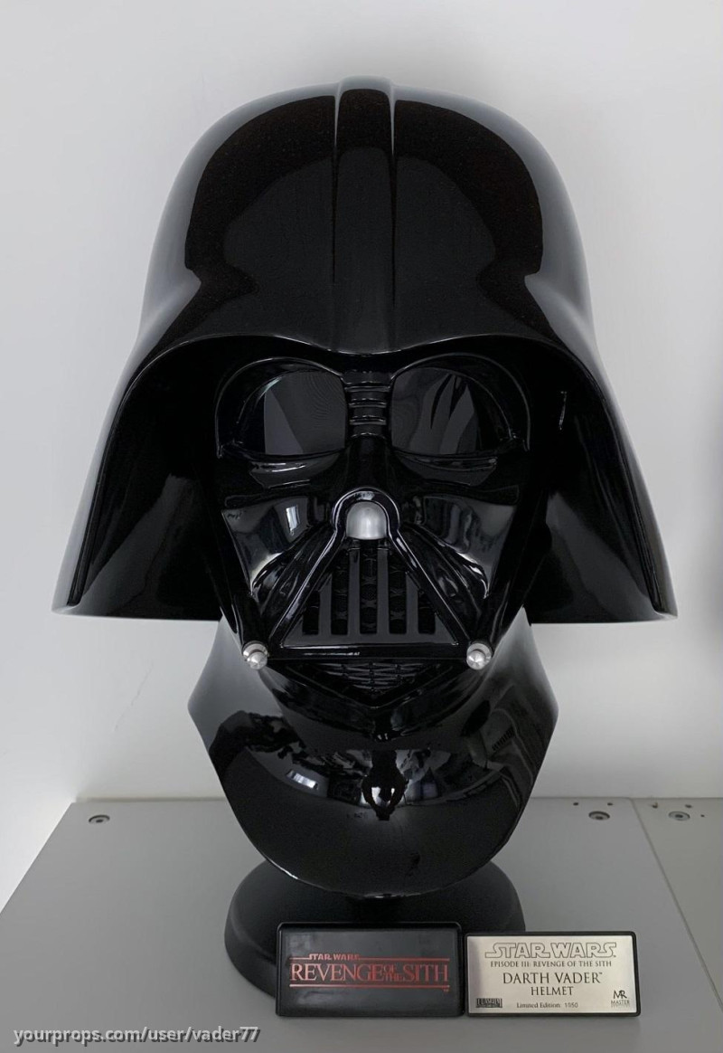 Darth Vader helmet – Star Wars: Episode III - Revenge of the Sith (2005) – image 2