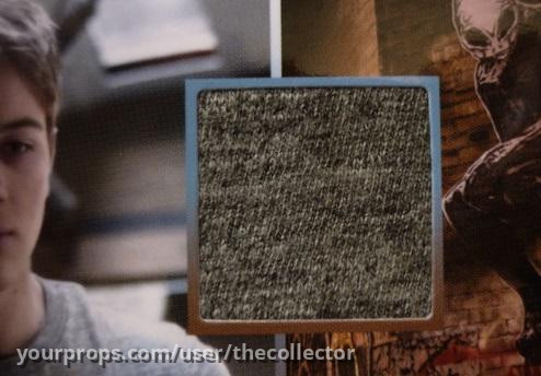 Ben Mason's (Connor Jessup) T-Shirt – Falling Skies (2011) – image 4