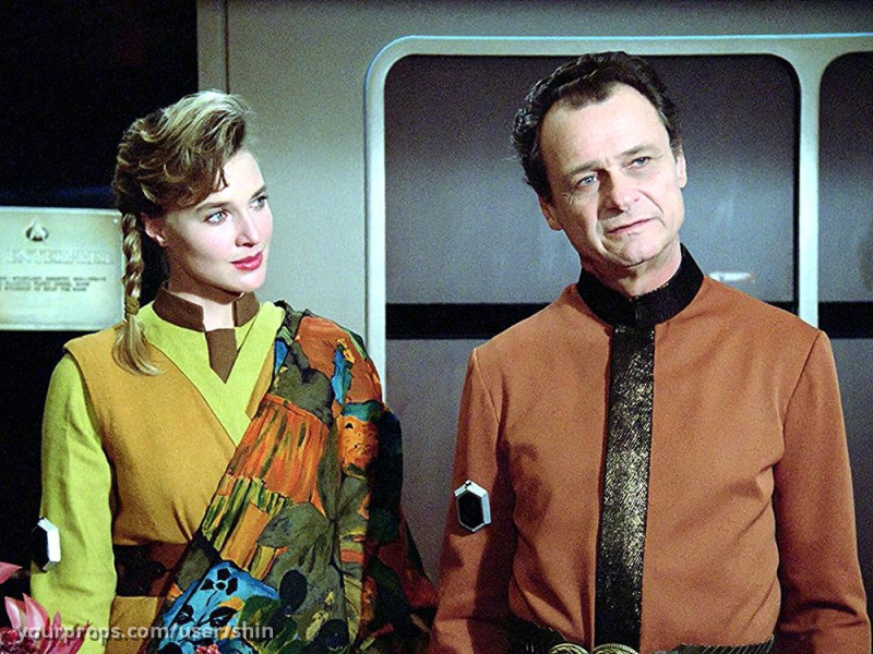 Alien Control Bracelet – Star Trek: The Next Generation (1987) – image 3